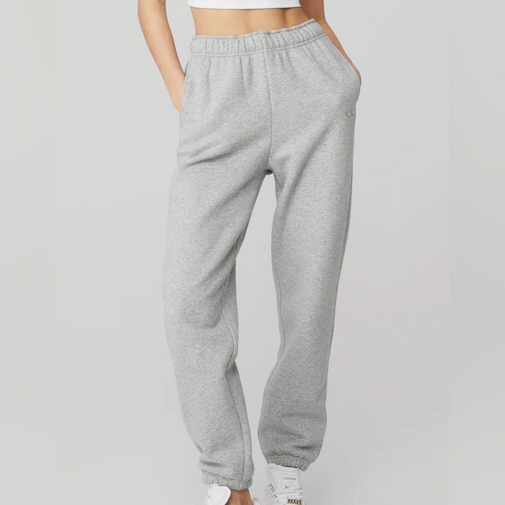 NWT ALO Yoga Accolade Sweatpant